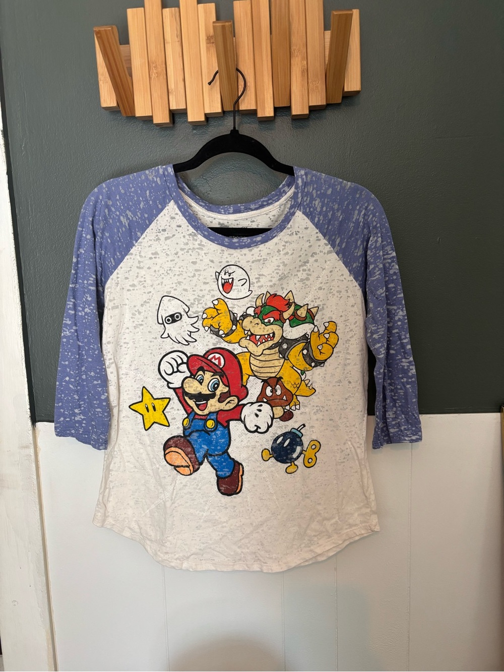 Vintage 2012 Nintendo Super Mario Bros. Graphic Raglan Shirt Women’s L